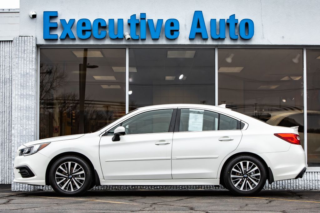 2018 Subaru Legacy Image 4