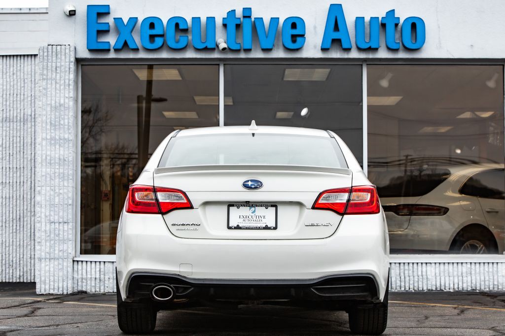 2018 Subaru Legacy Image 6