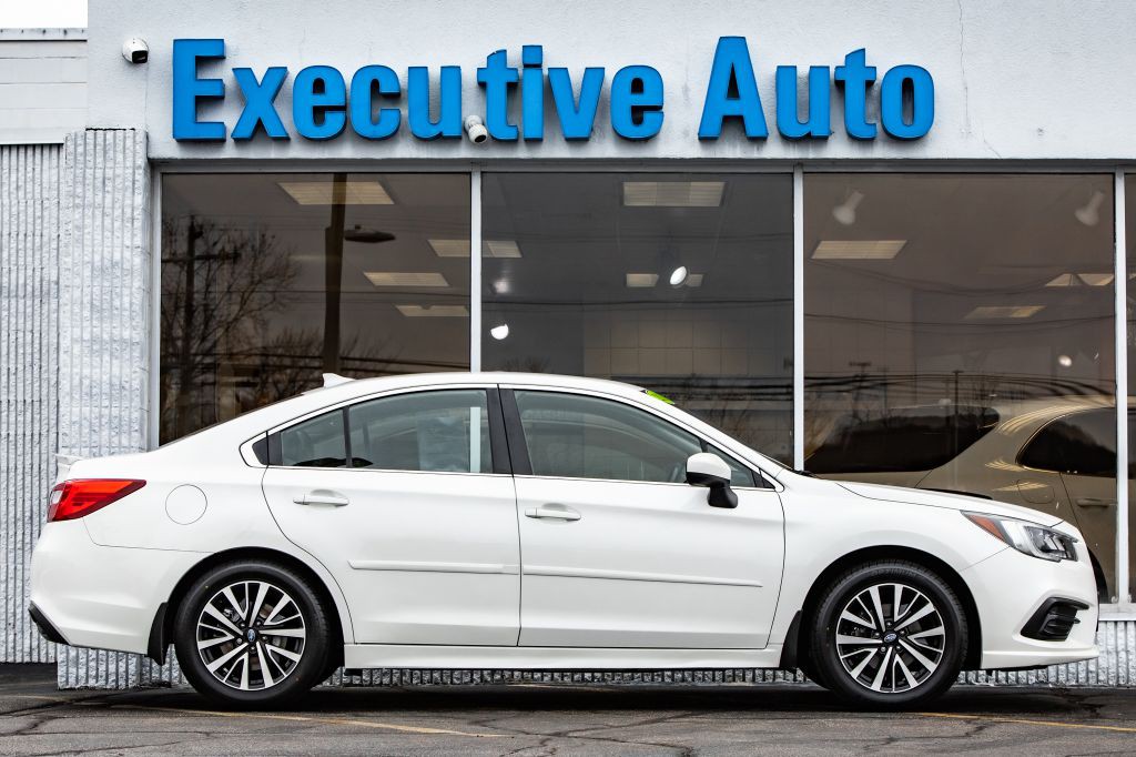 2018 Subaru Legacy Image 8
