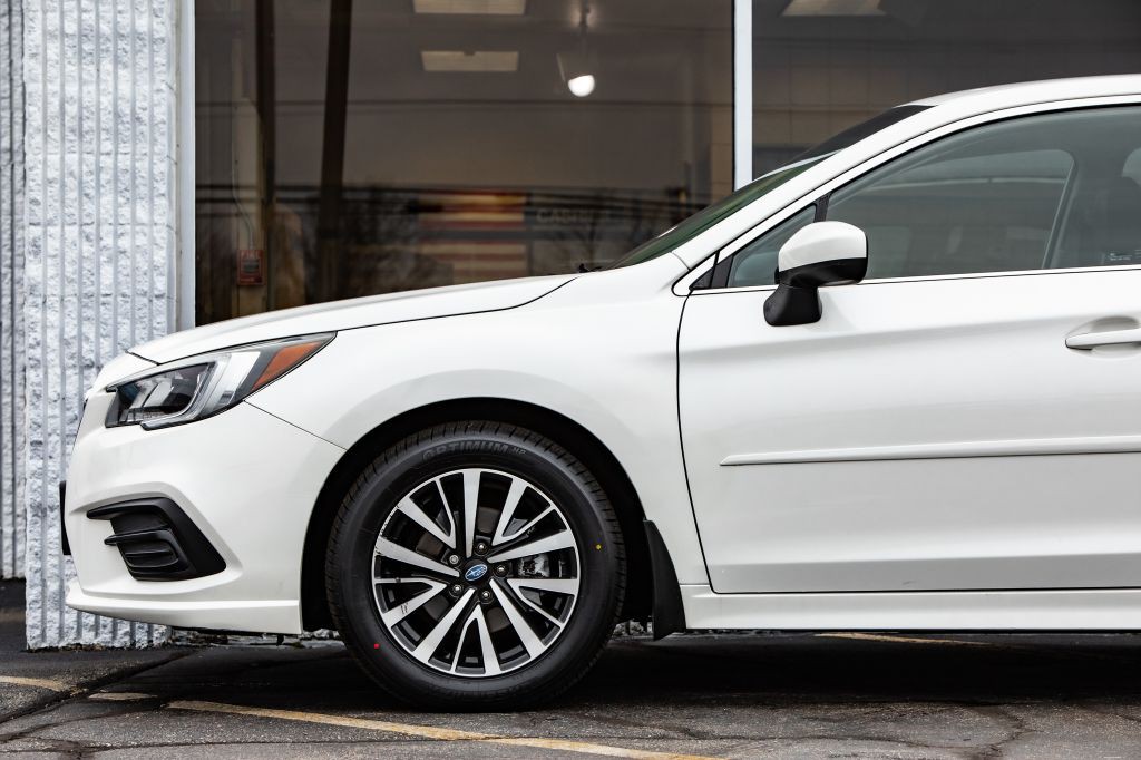 2018 Subaru Legacy Image 11