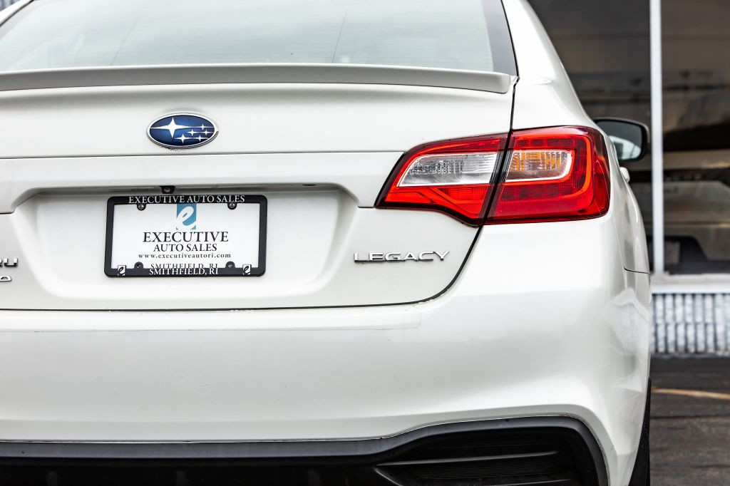 2018 Subaru Legacy Image 14