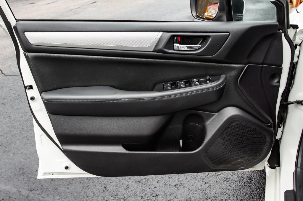 2018 Subaru Legacy Image 26