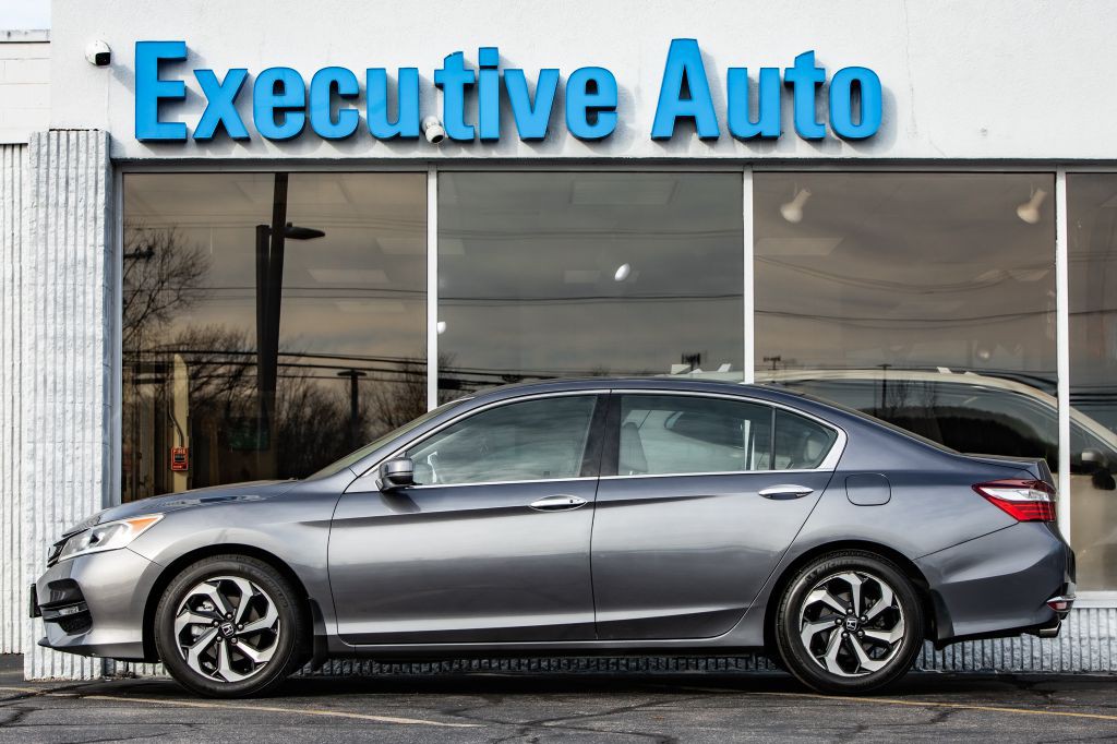 2017 Honda Accord Image 4