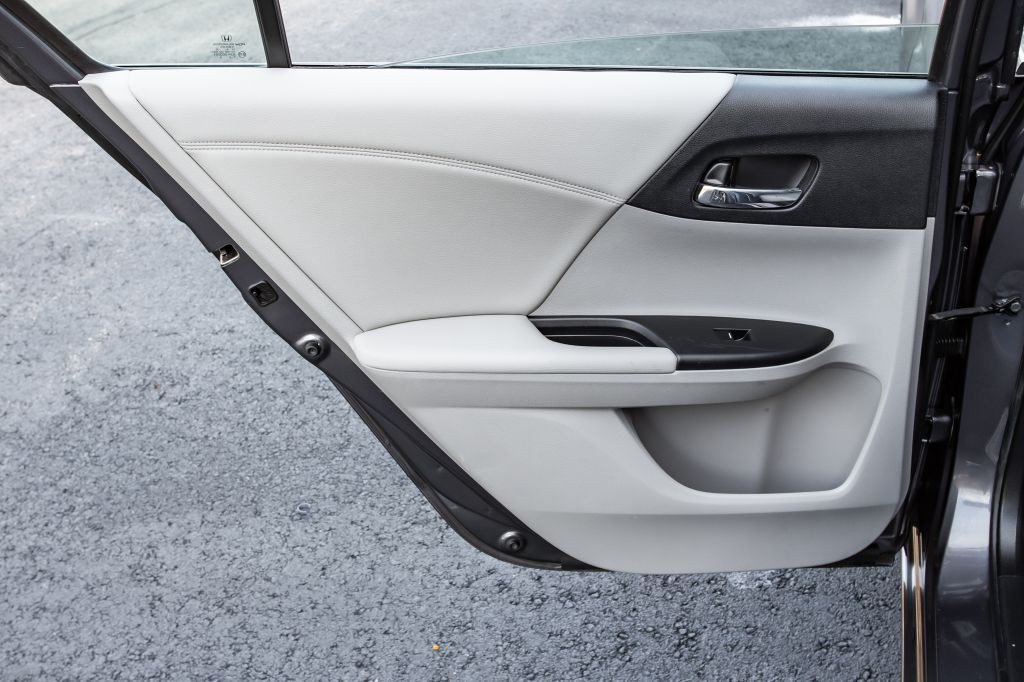 2017 Honda Accord Image 27