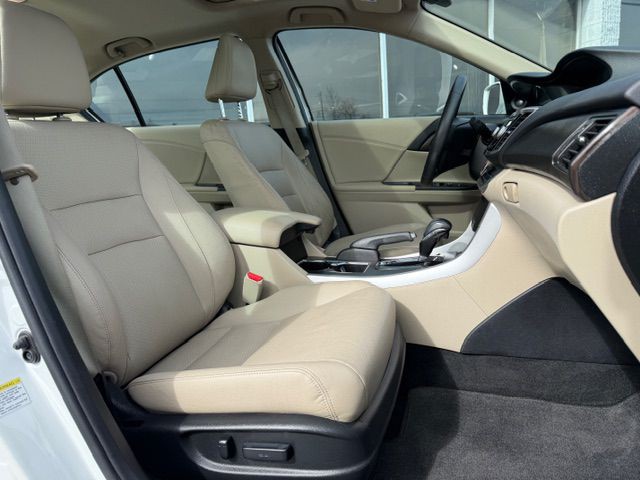 2015 Honda Accord Image 12