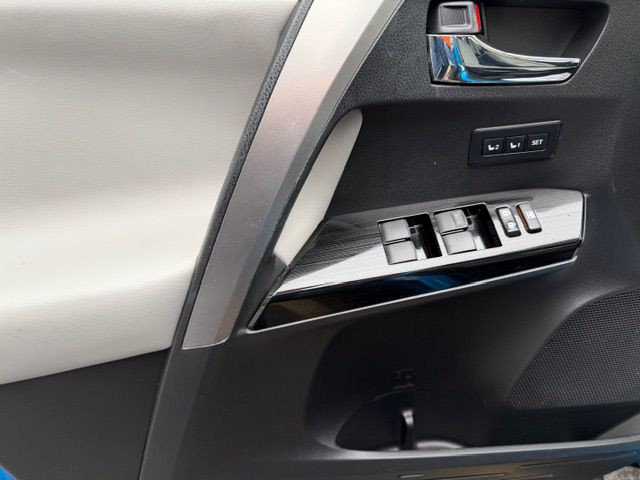 2016 Toyota Rav4 Image 9