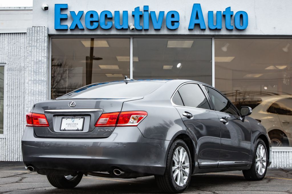 2012 Lexus ES Image 7