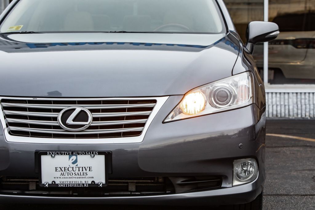 2012 Lexus ES Image 13