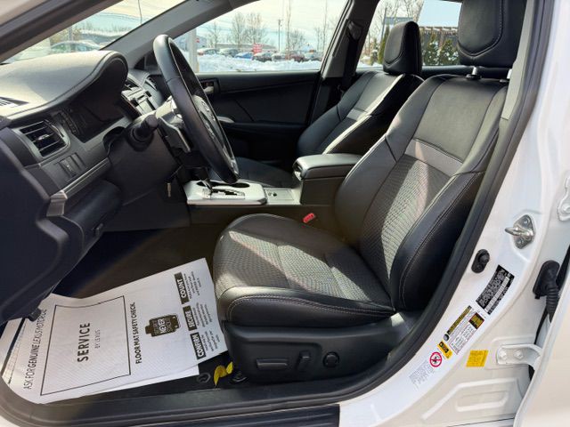 2013 Toyota Camry Image 8