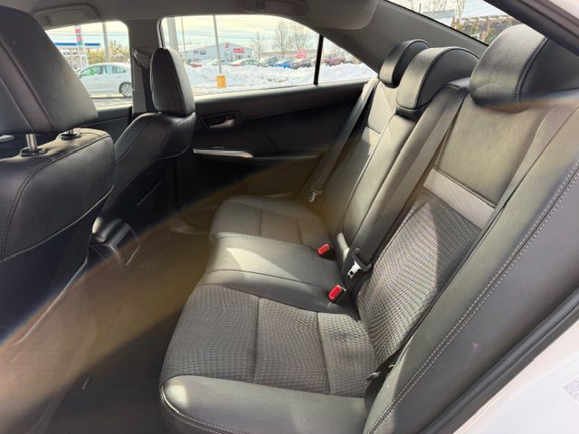 2013 Toyota Camry Image 10