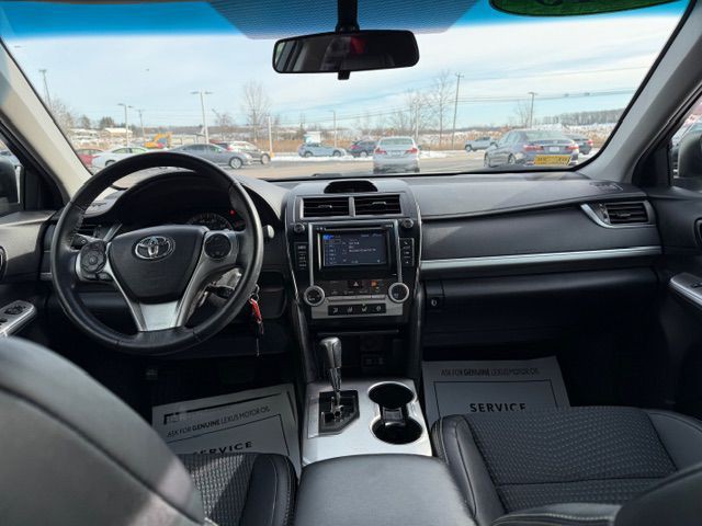 2013 Toyota Camry Image 11