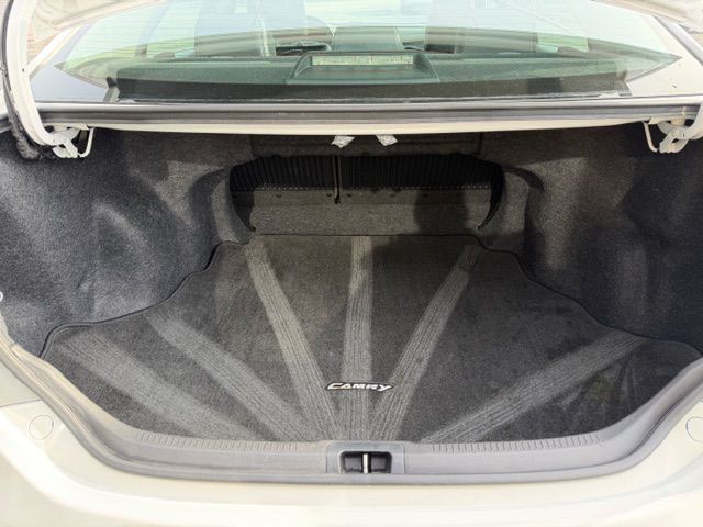 2013 Toyota Camry Image 19
