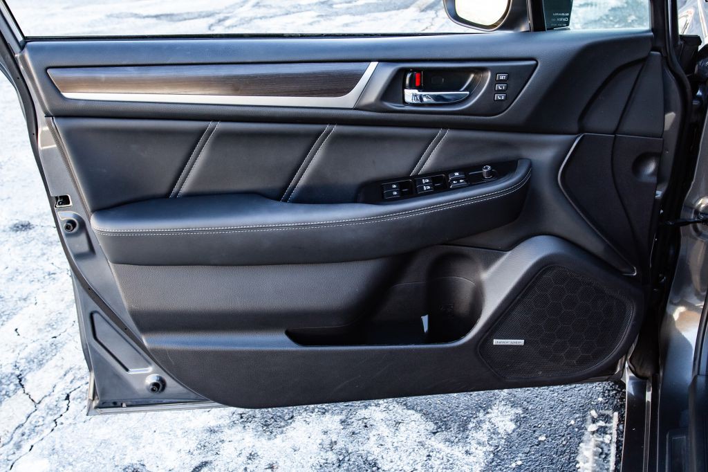 2018 Subaru Legacy Image 28