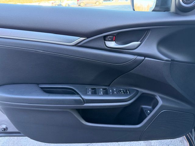 2017 Honda Civic Image 9