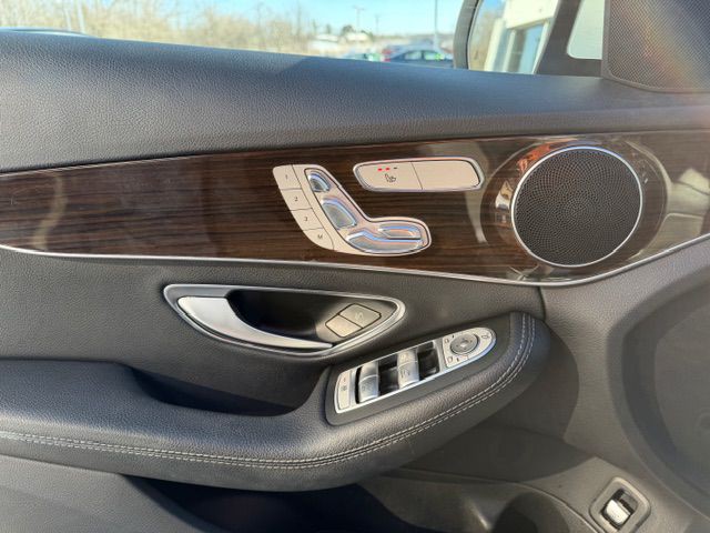 2017 Mercedes-Benz C-Class Image 8