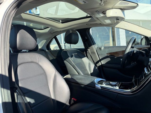 2017 Mercedes-Benz C-Class Image 12