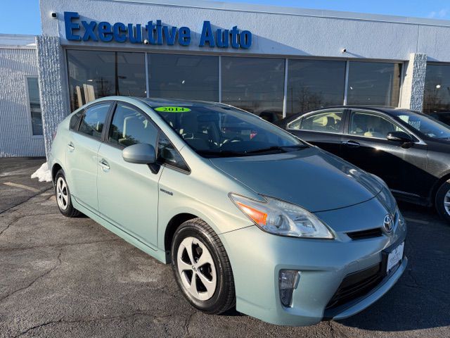 2014 Toyota Prius Image 1