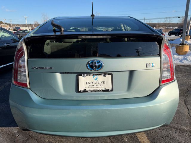 2014 Toyota Prius Image 3