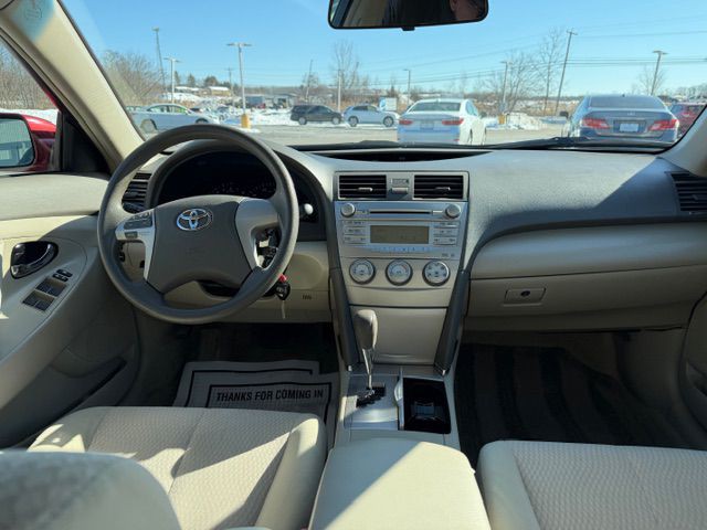 2010 Toyota Camry Image 11