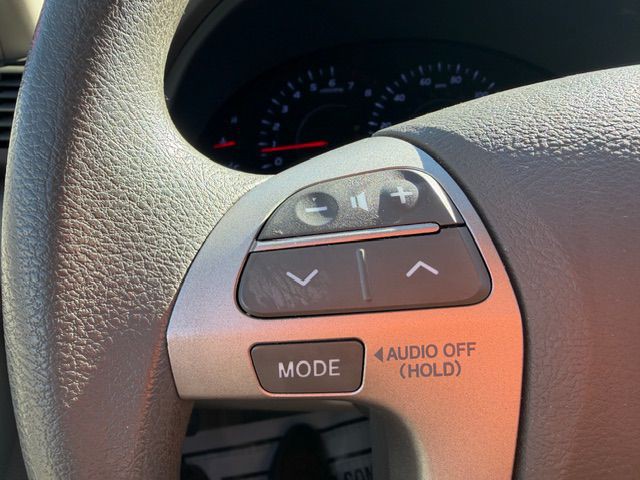 2010 Toyota Camry Image 14