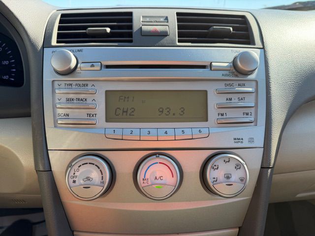 2010 Toyota Camry Image 16