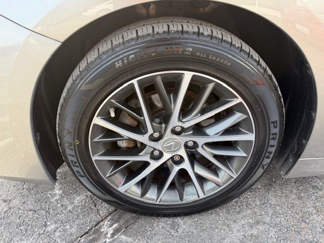 2016 Lexus ES Image 7