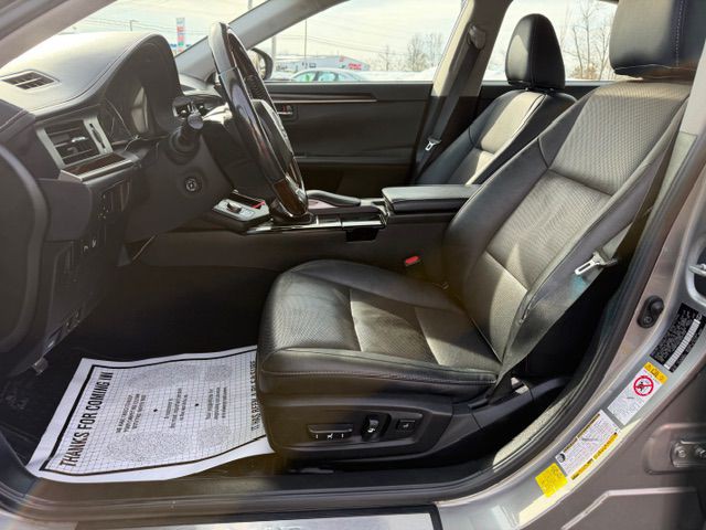 2016 Lexus ES Image 8