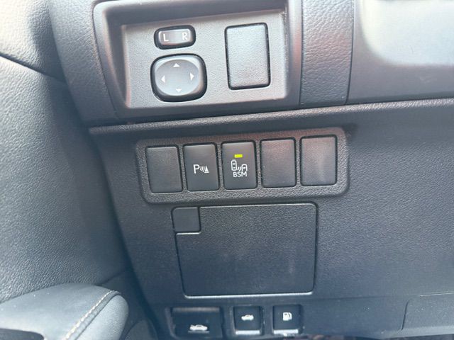 2016 Lexus ES Image 17