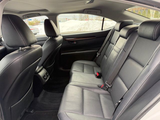 2014 Lexus ES Image 10