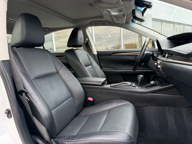 2014 Lexus ES Image 12