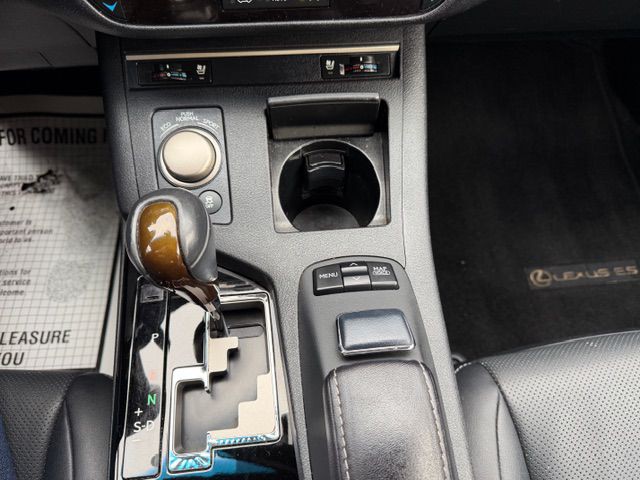 2014 Lexus ES Image 15