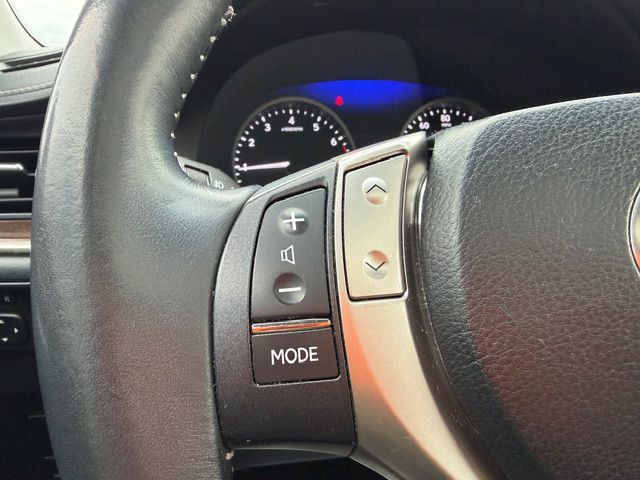 2014 Lexus ES Image 19