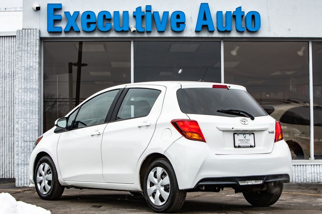 2017 Toyota Yaris Image 5