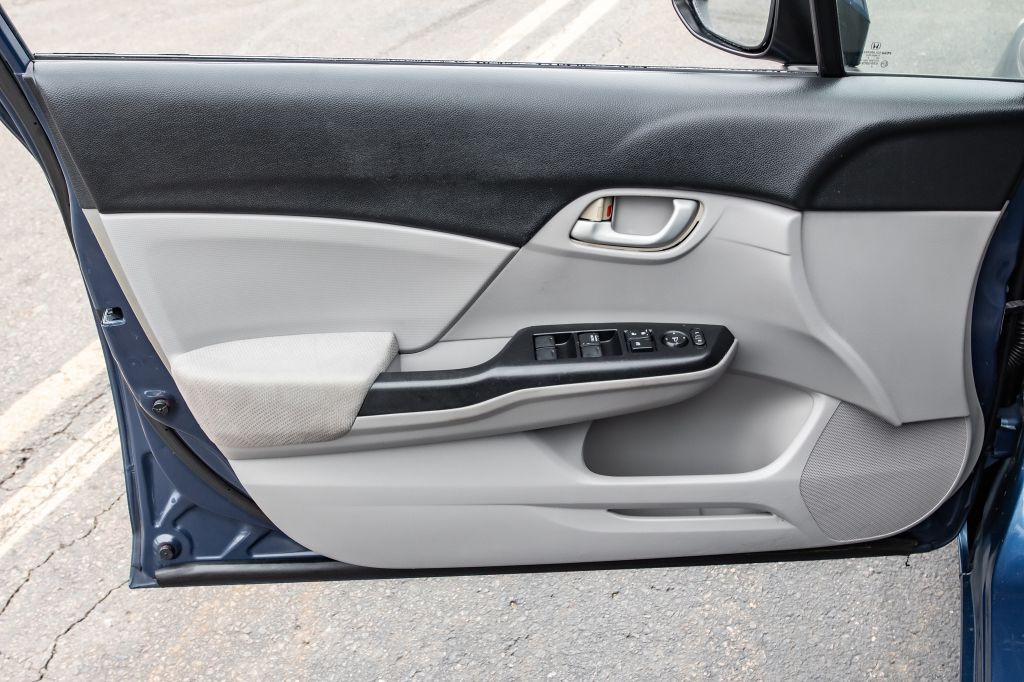 2014 Honda Civic Image 26