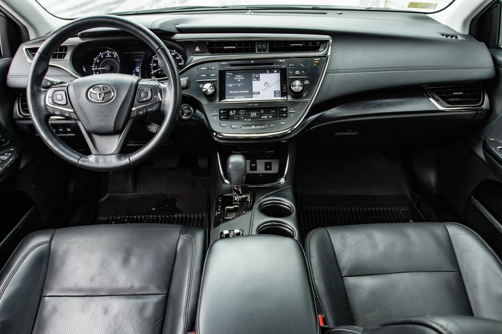 2018 Toyota Avalon Image 18