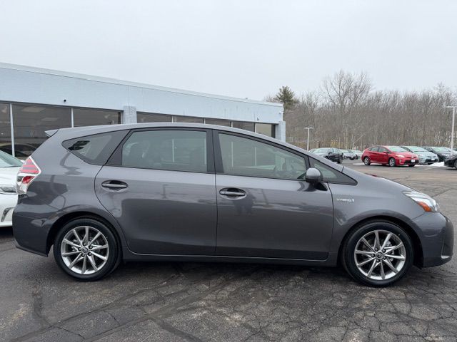 2015 Toyota Prius Image 2