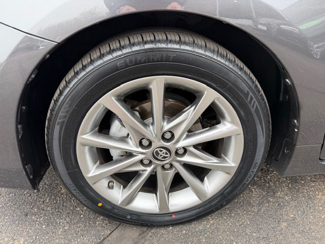 2015 Toyota Prius Image 7