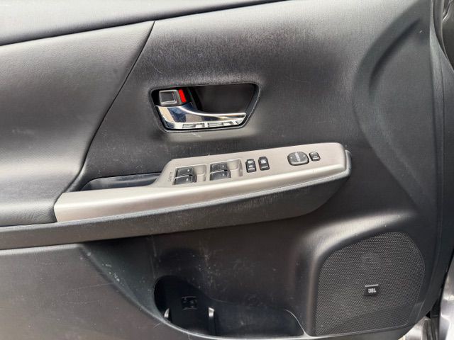 2015 Toyota Prius Image 9