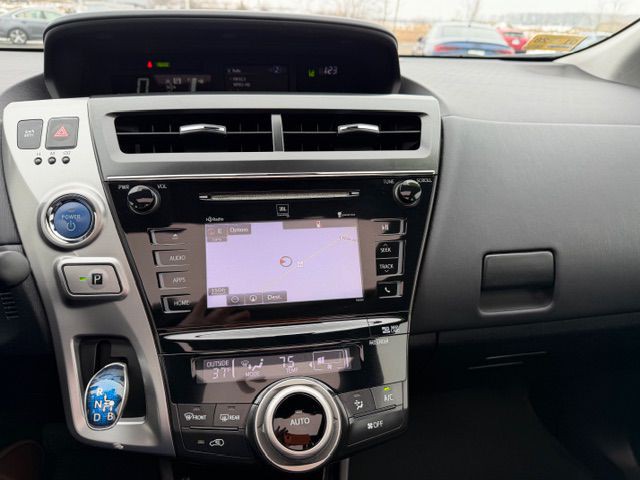 2015 Toyota Prius Image 18