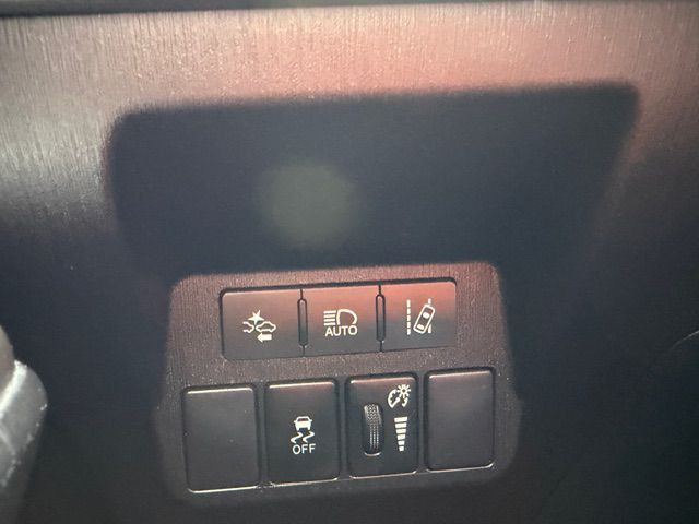 2015 Toyota Prius Image 22