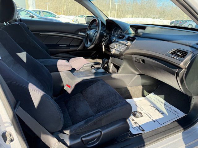 2012 Honda Accord Image 11