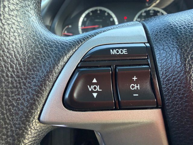 2012 Honda Accord Image 17