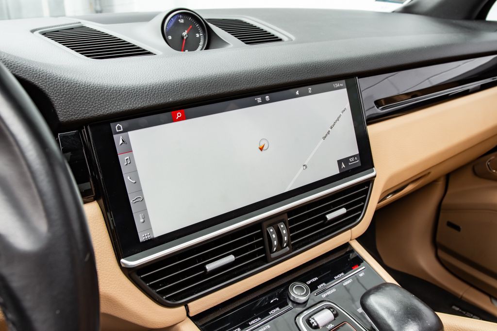 2019 Porsche Cayenne Image 21