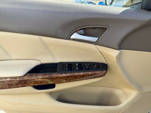2010 Honda Accord Image 9