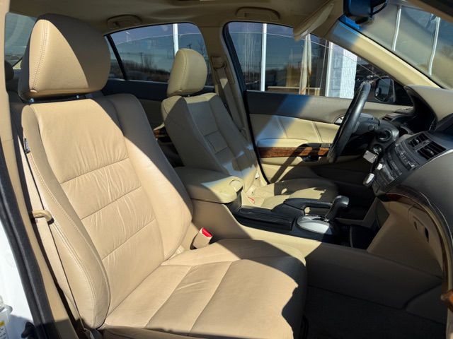2010 Honda Accord Image 13