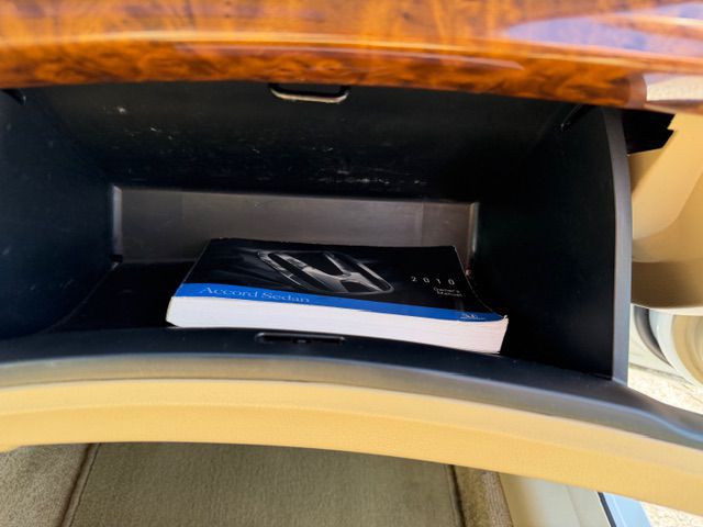 2010 Honda Accord Image 19