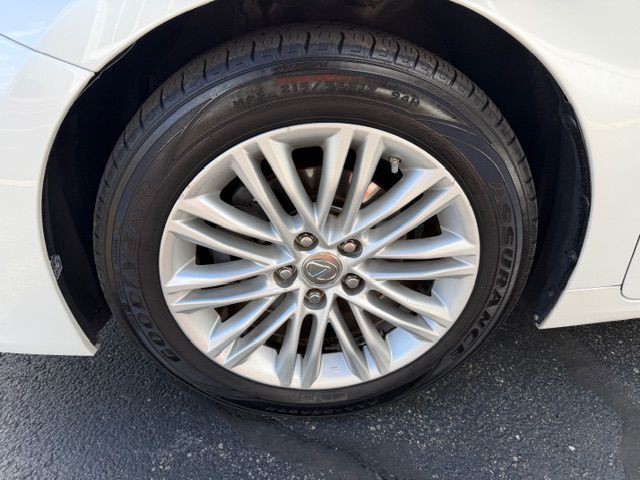 2017 Lexus ES Image 7