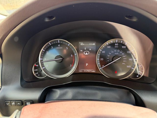 2017 Lexus ES Image 17