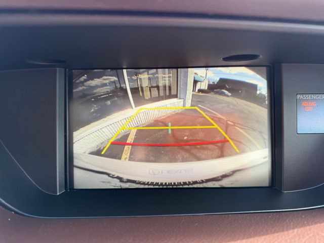 2017 Lexus ES Image 20