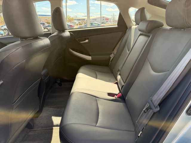 2014 Toyota Prius Image 12